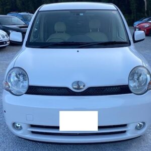 Toyota Sienta 2004