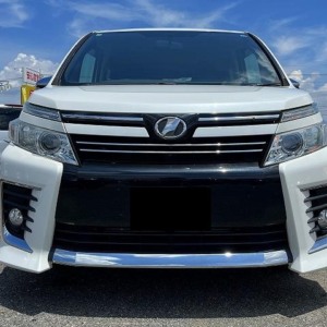 Toyota Voxy 2015 (Retained)